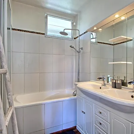 Beau T4 Traversant Avec Superbe Emplacement Apartman *