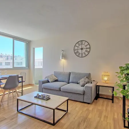 Beau T4 Traversant Avec Superbe Emplacement Тулон
